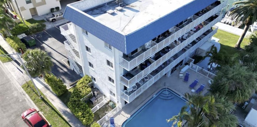 Condo à Clearwater, Floride, 1 chambre  № 2099599