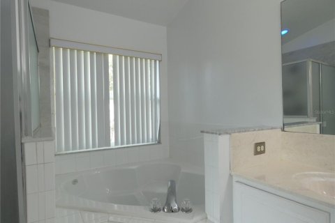 Villa ou maison à vendre à Oviedo, Floride: 4 chambres, 186.27 m2 № 2355917 - photo 23