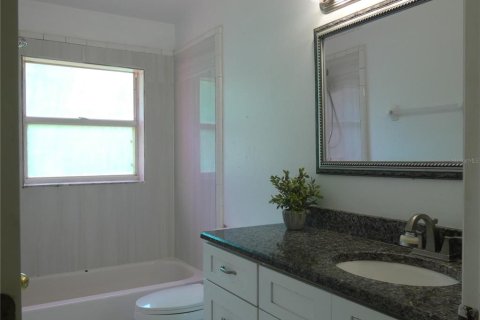Villa ou maison à vendre à Oviedo, Floride: 4 chambres, 186.27 m2 № 2355917 - photo 25