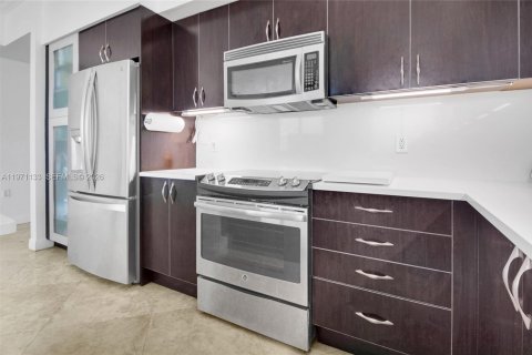 Copropriété à vendre à Hallandale Beach, Floride: 3 chambres, 162.67 m2 № 2033743 - photo 4