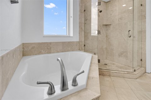 Copropriété à vendre à Hallandale Beach, Floride: 3 chambres, 162.67 m2 № 2033743 - photo 8