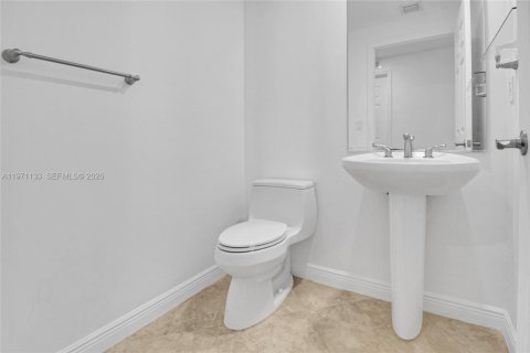 Copropriété à vendre à Hallandale Beach, Floride: 3 chambres, 162.67 m2 № 2033743 - photo 9