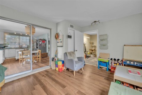Купить виллу или дом в Деланд, Флорида 7 комнат, 144.93м2, № 1765178 - фото 14