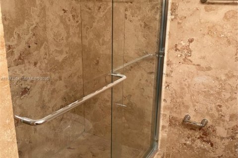 Condominio en venta en Pompano Beach, Florida, 2 dormitorios, 91.04 m2 № 2033881 - foto 3