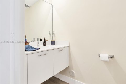Copropriété à vendre à Doral, Floride: 2 chambres, 99.59 m2 № 1943868 - photo 15