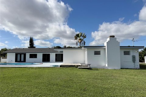 Casa en alquiler en Miami, Florida, 3 dormitorios, 217.11 m2 № 1992180 - foto 22