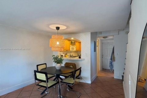 Condominio en venta en Pinecrest, Florida, 2 dormitorios, 83.61 m2 № 1893341 - foto 5