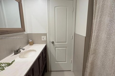 Condominio en venta en Pinecrest, Florida, 2 dormitorios, 83.61 m2 № 1893341 - foto 7