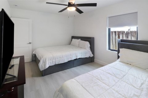 House in Fort Lauderdale, Florida 3 bedrooms, 138.42 sq.m. № 2402427 - photo 19
