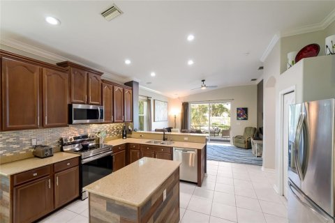 House in Bradenton, Florida 4 bedrooms, 187.01 sq.m. № 2396215 - photo 15