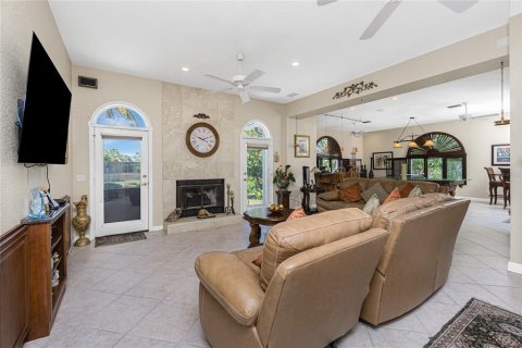 House in Port Charlotte, Florida 6 bedrooms, 529.08 sq.m. № 2094794 - photo 23