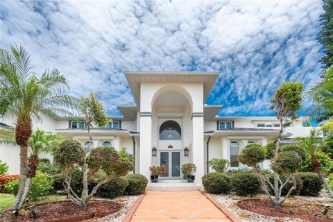 House in Port Charlotte, Florida 6 bedrooms, 529.08 sq.m. № 2094794 - photo 3