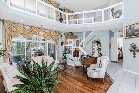 House in Port Charlotte, Florida 6 bedrooms, 529.08 sq.m. № 2094794 - photo 7