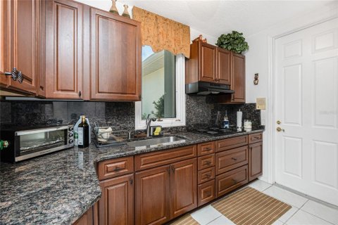 House in Port Charlotte, Florida 6 bedrooms, 529.08 sq.m. № 2094794 - photo 18