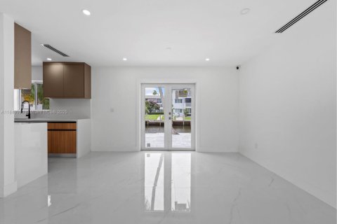 Immobilier commercial à vendre à Fort Lauderdale, Floride: 231.7 m2 № 1892564 - photo 20