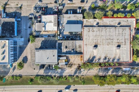 Immobilier commercial à vendre à Miami, Floride № 1940473 - photo 9