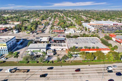 Immobilier commercial à vendre à Miami, Floride № 1940473 - photo 3