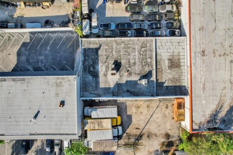 Immobilier commercial à vendre à Miami, Floride № 1940473 - photo 12