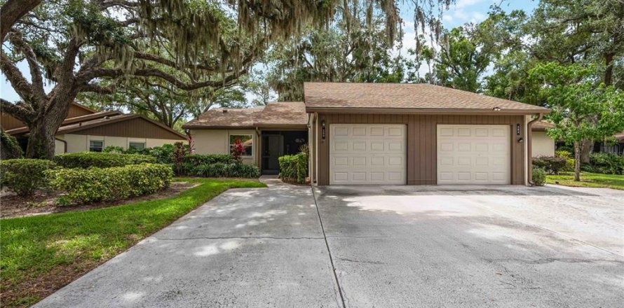 House in Sarasota, Florida 2 bedrooms, 95.13 sq.m. № 2215870
