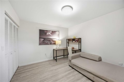 House in Sarasota, Florida 2 bedrooms, 95.13 sq.m. № 2215870 - photo 15