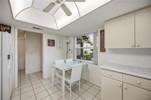 House in Sarasota, Florida 2 bedrooms, 95.13 sq.m. № 2215870 - photo 9