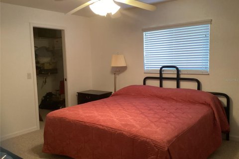 House in Punta Gorda, Florida 3 bedrooms, 214.42 sq.m. № 1563809 - photo 16