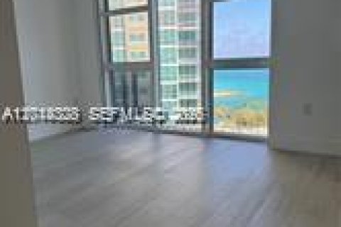Condominio en alquiler en Bal Harbour, Florida, 2 dormitorios, 98.1 m2 № 2192818 - foto 9