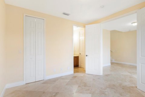 Townhouse in Boynton Beach, Florida 4 bedrooms, 237.64 sq.m. № 2083866 - photo 9