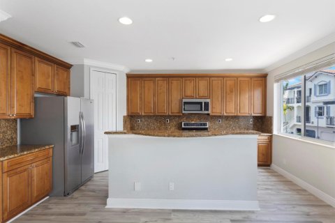 Townhouse in Boynton Beach, Florida 4 bedrooms, 237.64 sq.m. № 2083866 - photo 17