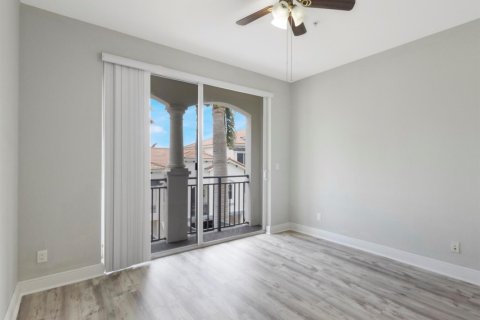 Townhouse in Boynton Beach, Florida 4 bedrooms, 237.64 sq.m. № 2083866 - photo 23