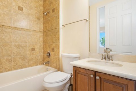 Townhouse in Boynton Beach, Florida 4 bedrooms, 237.64 sq.m. № 2083866 - photo 10