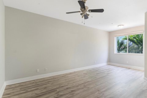 Townhouse in Boynton Beach, Florida 4 bedrooms, 237.64 sq.m. № 2083866 - photo 28