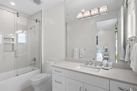 Condominio en venta en Tampa, Florida, 3 dormitorios, 361.02 m2 № 2310334 - foto 19