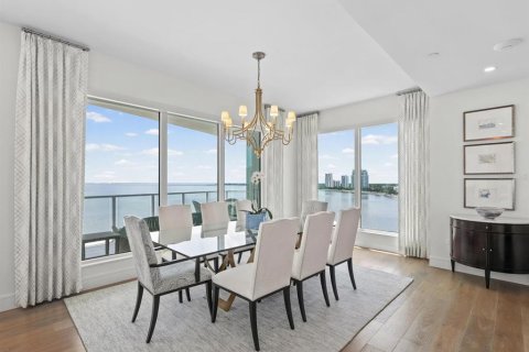 Condominio en venta en Tampa, Florida, 3 dormitorios, 361.02 m2 № 2310334 - foto 4