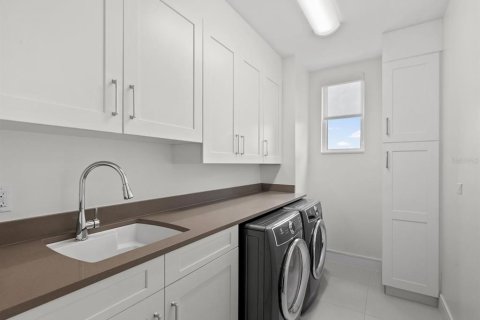 Condominio en venta en Tampa, Florida, 3 dormitorios, 361.02 m2 № 2310334 - foto 20