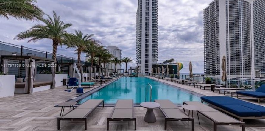 Condo à Hollywood, Floride, 2 chambres № 1861250