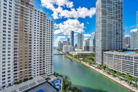 Condominio en alquiler en Miami, Florida, 1 dormitorio, 99.96 m2 № 2060250 - foto 5