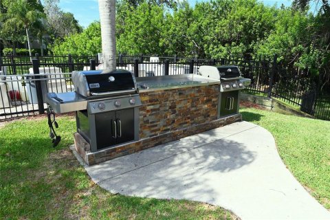 Condo in Sarasota, Florida, 2 bedrooms  № 1618300 - photo 27