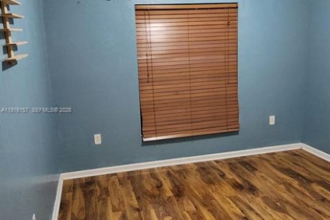 Купить виллу или дом в Лодерхилл, Флорида 5 комнат, 166.85м2, № 2043625 - фото 7