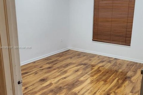 Купить виллу или дом в Лодерхилл, Флорида 5 комнат, 166.85м2, № 2043625 - фото 8