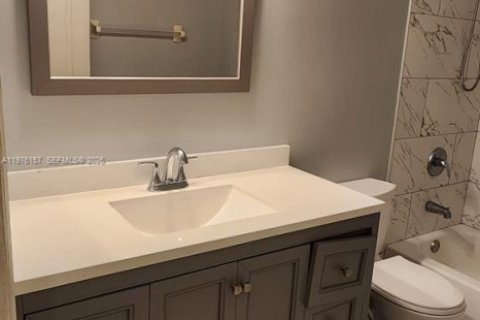 Купить виллу или дом в Лодерхилл, Флорида 5 комнат, 166.85м2, № 2043625 - фото 5