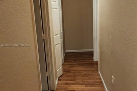 Купить виллу или дом в Лодерхилл, Флорида 5 комнат, 166.85м2, № 2043625 - фото 9