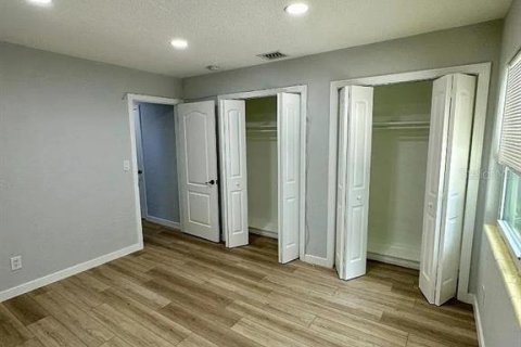 Immobilier commercial à vendre à Saint Petersburg, Floride: 5 chambres, 257.15 m2 № 2436728 - photo 25