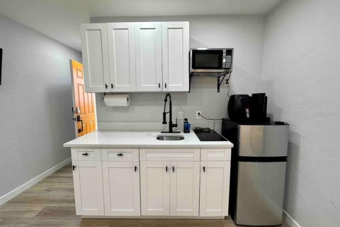 Immobilier commercial à vendre à Saint Petersburg, Floride: 5 chambres, 257.15 m2 № 2436728 - photo 30