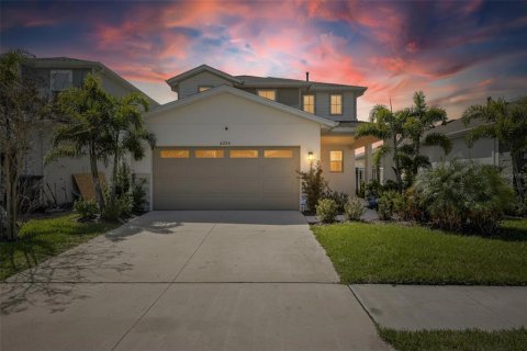 House in Apollo Beach, Florida 4 bedrooms, 209.03 sq.m. № 2339137