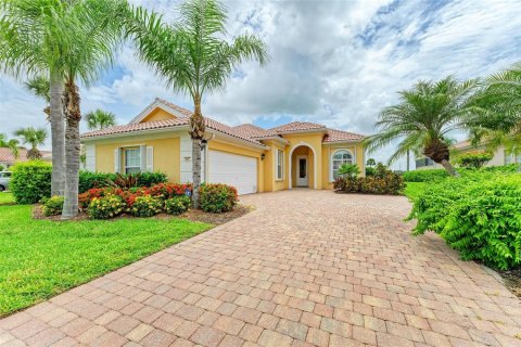 House in Sarasota, Florida 3 bedrooms, 186.55 sq.m. № 1827657 - photo 2