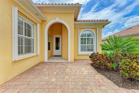 House in Sarasota, Florida 3 bedrooms, 186.55 sq.m. № 1827657 - photo 5
