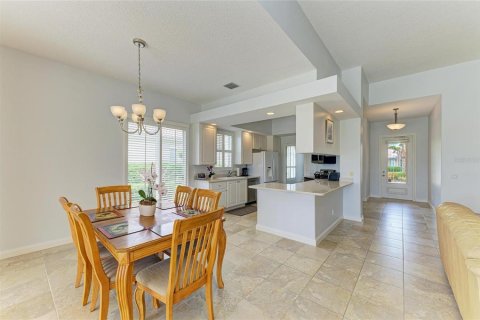 House in Sarasota, Florida 3 bedrooms, 186.55 sq.m. № 1827657 - photo 12