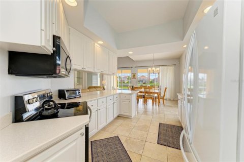 House in Sarasota, Florida 3 bedrooms, 186.55 sq.m. № 1827657 - photo 21