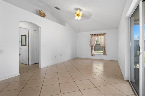 Casa en venta en Deltona, Florida, 3 dormitorios, 133.78 m2 № 1808933 - foto 20